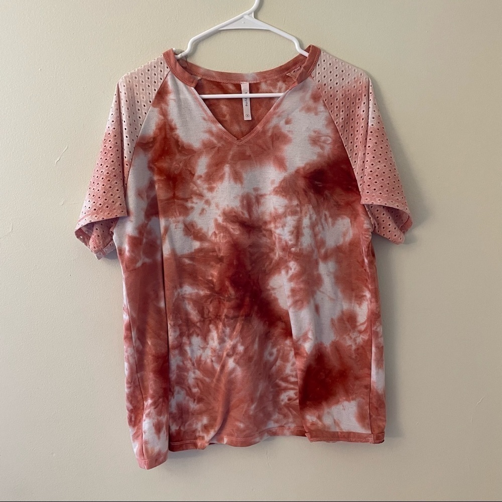 Honeyme medium women’s pink and white vneck lace sleeved short sleeved top